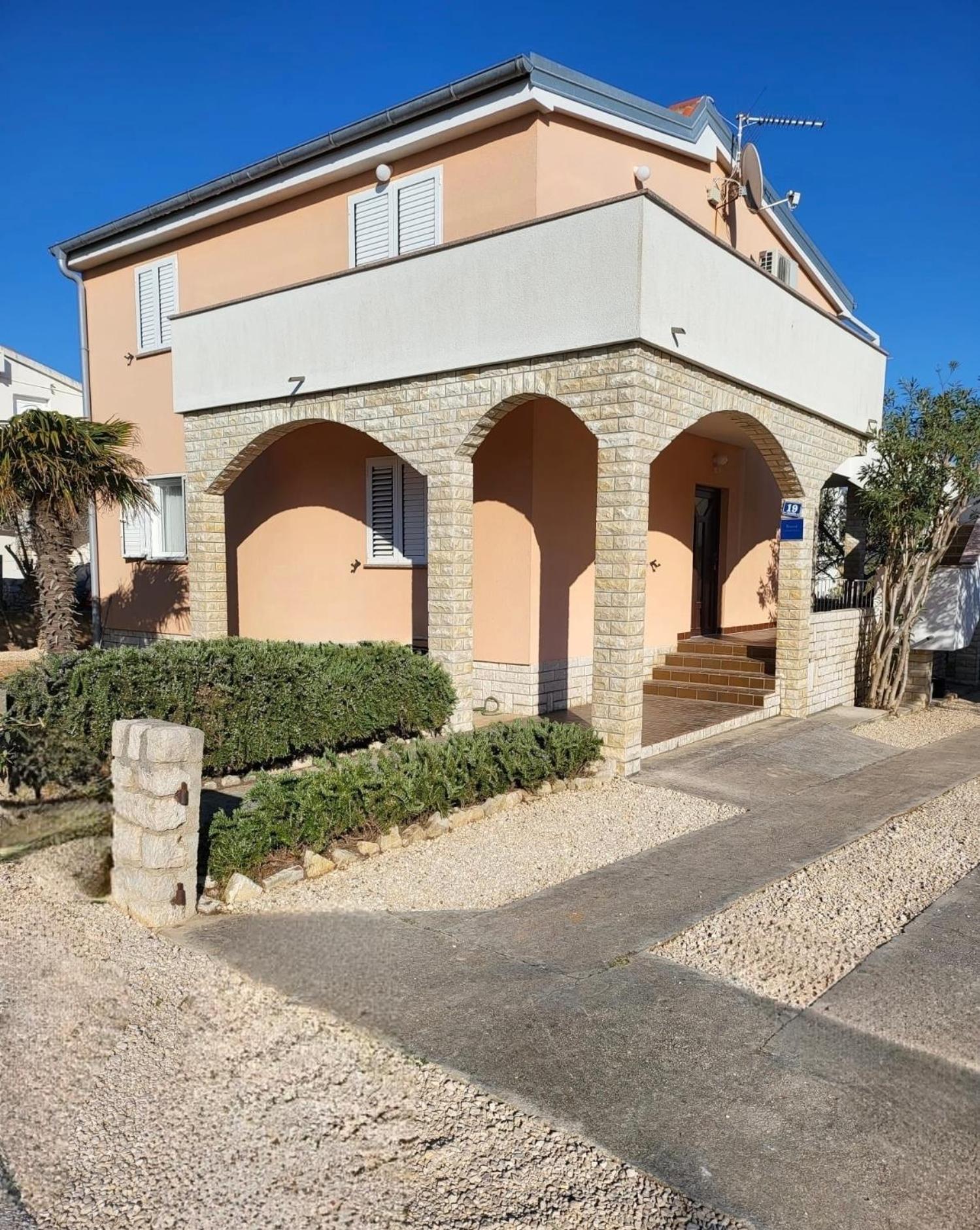 דירות פובליאנה House Susec מראה חיצוני תמונה